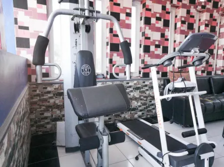 RedDoorz Near Alun Alun Batu Отели рядом с достопримечательностью «HANOMAN BIOSKOP DOME 3 DIMENSI»