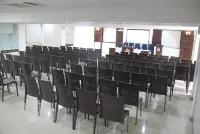 Hotel SaiPrasad Executive Solapur فنادق في سولابور