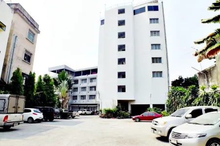 Khelangnakorn Hotel