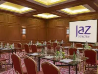 JAZ Mirabel Resort Hotels near La Strada Mall