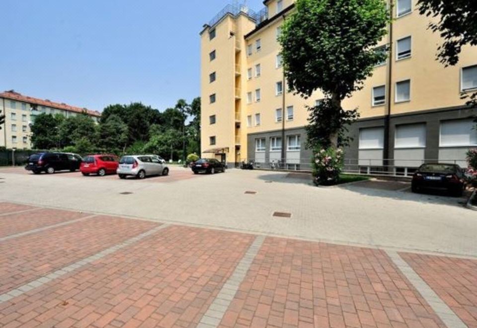 Corvetto Residence Porto di Mare-Milan Updated 2023 Room Price-Reviews &  Deals | Trip.com