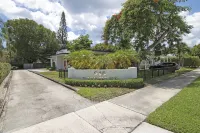 Delray Beach Getaway Minutes to Beach & More! Hotel in zona Delray Beach Tri Rail Station