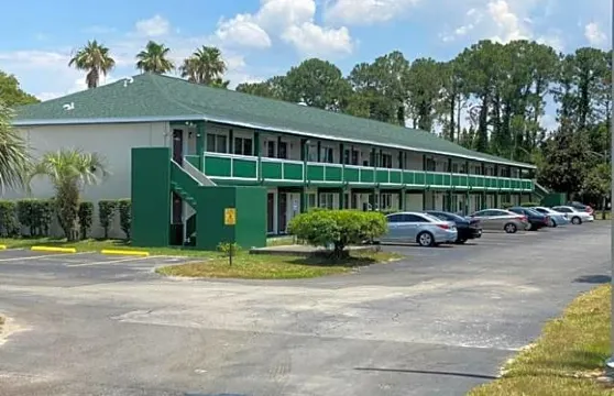 佛羅里達綠地旅館