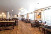 Oxford Suites Chico - 3-Star