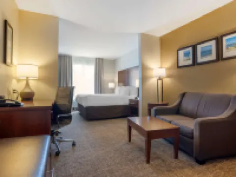 コンフォート スイーツ フォリー フォーリーのホテル