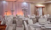 Homewood Suites by Hilton Winnipeg Airport-Polo Park Hotels in Winnipeg