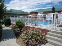 Days Inn by Wyndham Penticton Conference Centre - Pools