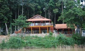 Cat Tien Riverside
