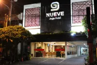 Nueve Malioboro Hotel Yogyakarta - Pools
