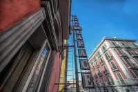 Hotel la Pace Hotels near Caffe Spaccanapoli