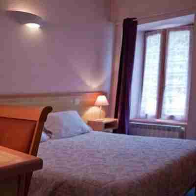 Hôtel De La Poste Rooms