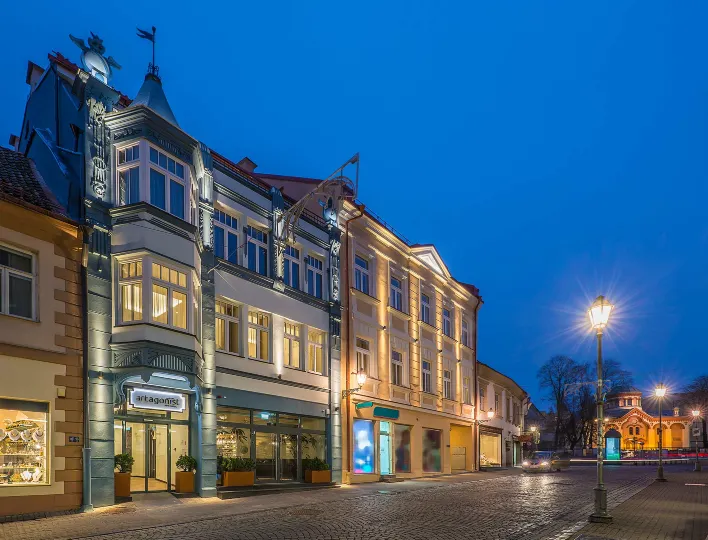 亞特剛尼斯特飯店