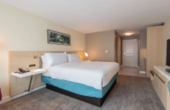 ฮิลตันการ์เด้นอินน์ คาลาบาซัส โรงแรมในลอสแอนเจลิส