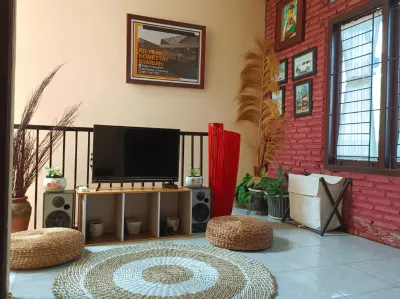 RR Family Homestay Batu 住宿飯店