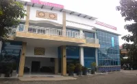 Hotel Bougenviel Lamongan Hotels in Lamongan