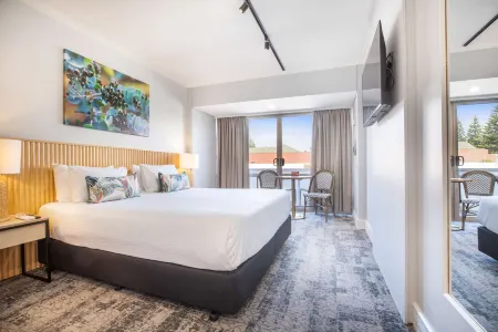 Nightcap at Hotel Victor Отели рядом с достопримечательностью «Парк Гранит Айленд Рекреэйшен»