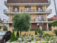 Celentano Mini-Hotel