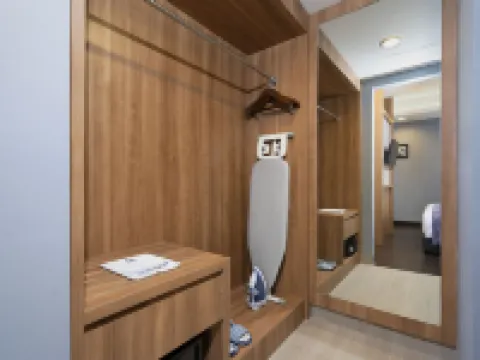 Batiqa Hotel Darmo - Surabaya Hotels in Wonokromo