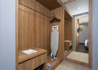 Batiqa Hotel Darmo - Surabaya Hotels in Wonokromo