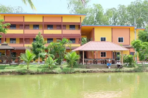 Khwanruen Fishing Resort - Mountain view