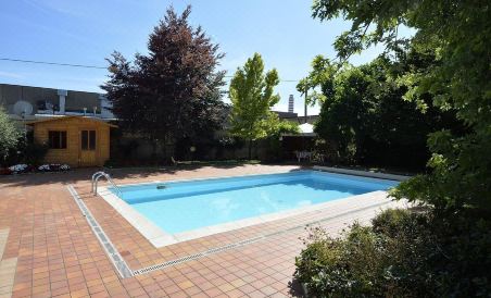 Hotel Italia - Housity