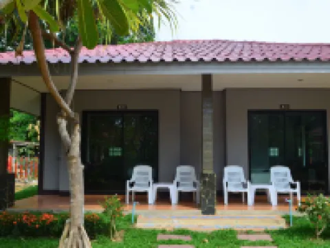 ลันตา ไนซ์บีช รีสอร์ท โรงแรมในเกาะลันตา