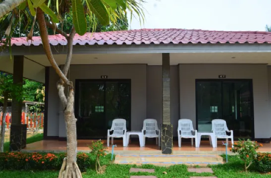 Lanta Nice Beach Resort