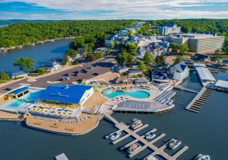Margaritaville Lake Resort Lake of the Ozarks Отели в г. Осейдж Тауншип