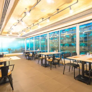 Citrus Sukhumvit 11 by Compass Hospitality Отели рядом с достопримечательностью «Станция метро Phetchaburi»