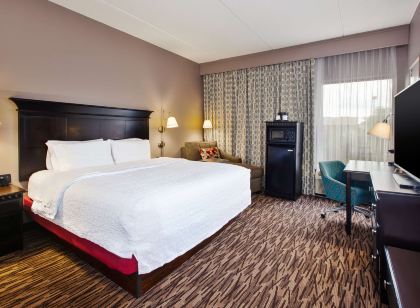 Hampton Inn & Suites Cleveland-Airport/Middleburg Heights