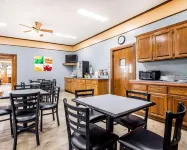 Suburban Studios Kansas City Airport North Hotels in Platte County