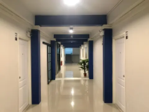 9TY Hotel (Ninety Hotel)