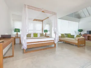 Sri Sharavi Beach Villas & Spa - with 43 Metre Saltwater Infinity Pool
