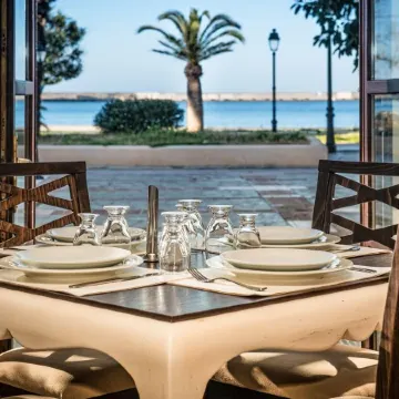 Civitas Suites Hotel