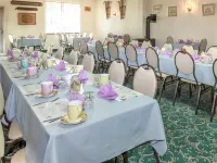 Howard Johnson by Wyndham Tillsonburg Hotels in Tillsonburg