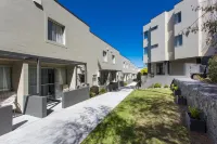 Bay View Villas Hotels in West Hobart
