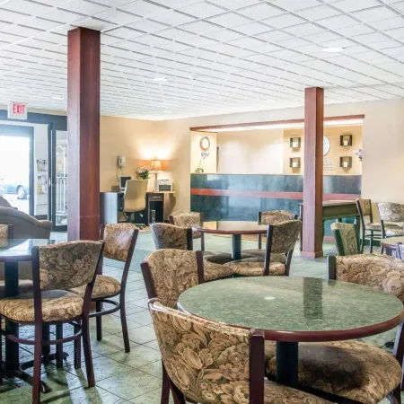 Comfort Inn & Suites Maumee - Toledo I80-90