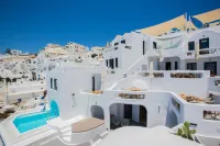 Chic Hotel Santorini Hotels near Poniros