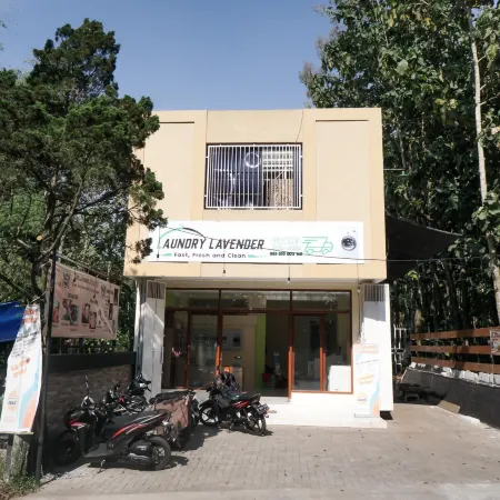 RedDoorz Syariah Near Exit Tol Malang