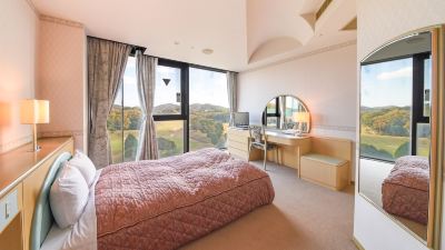 ダブルルーム(専用バスルーム)(禁煙) スプリングゴルフ & アートリゾート淡路の写真