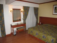 Philippe Luxor Hotel Hotels in Al Qarnah