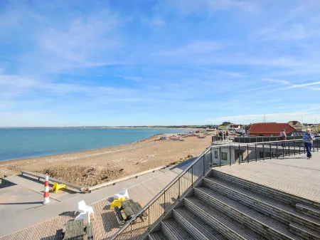 "Avelin" - 800m from the Sea