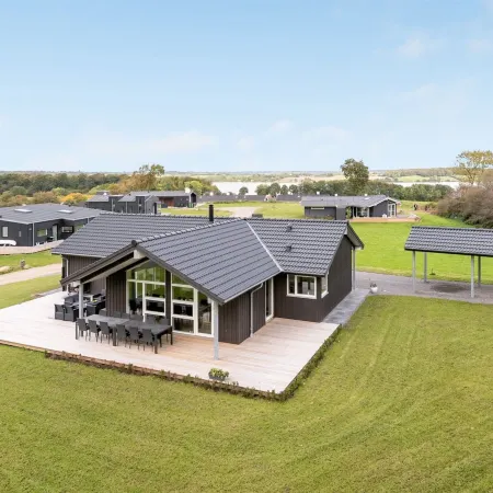 "Rathulf" - 500m from the Sea