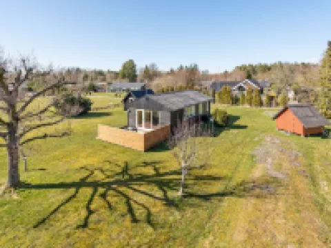 "Julla" - 1.5km from the Sea