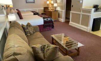 The Historic Redstone Inn - Housity