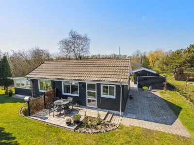 "Anisa" - 400m from the Sea Hotels near Gl. Haderslev Kirke (Sct. Severin)