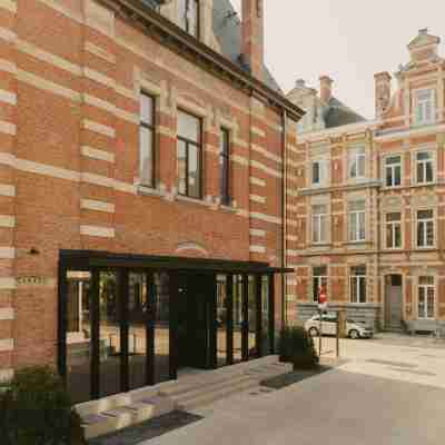 August Hotel Exterior