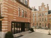 August Hotels near Haringrode