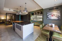 Newbury Town Centre South A339 - Desayuno