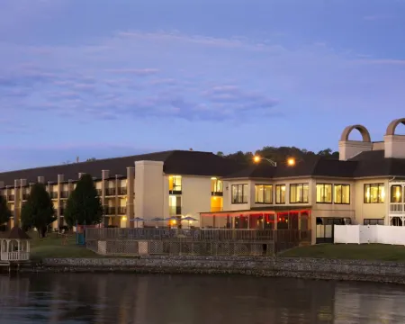 Wyndham Garden Lake Guntersville Hotels in Marshall County
